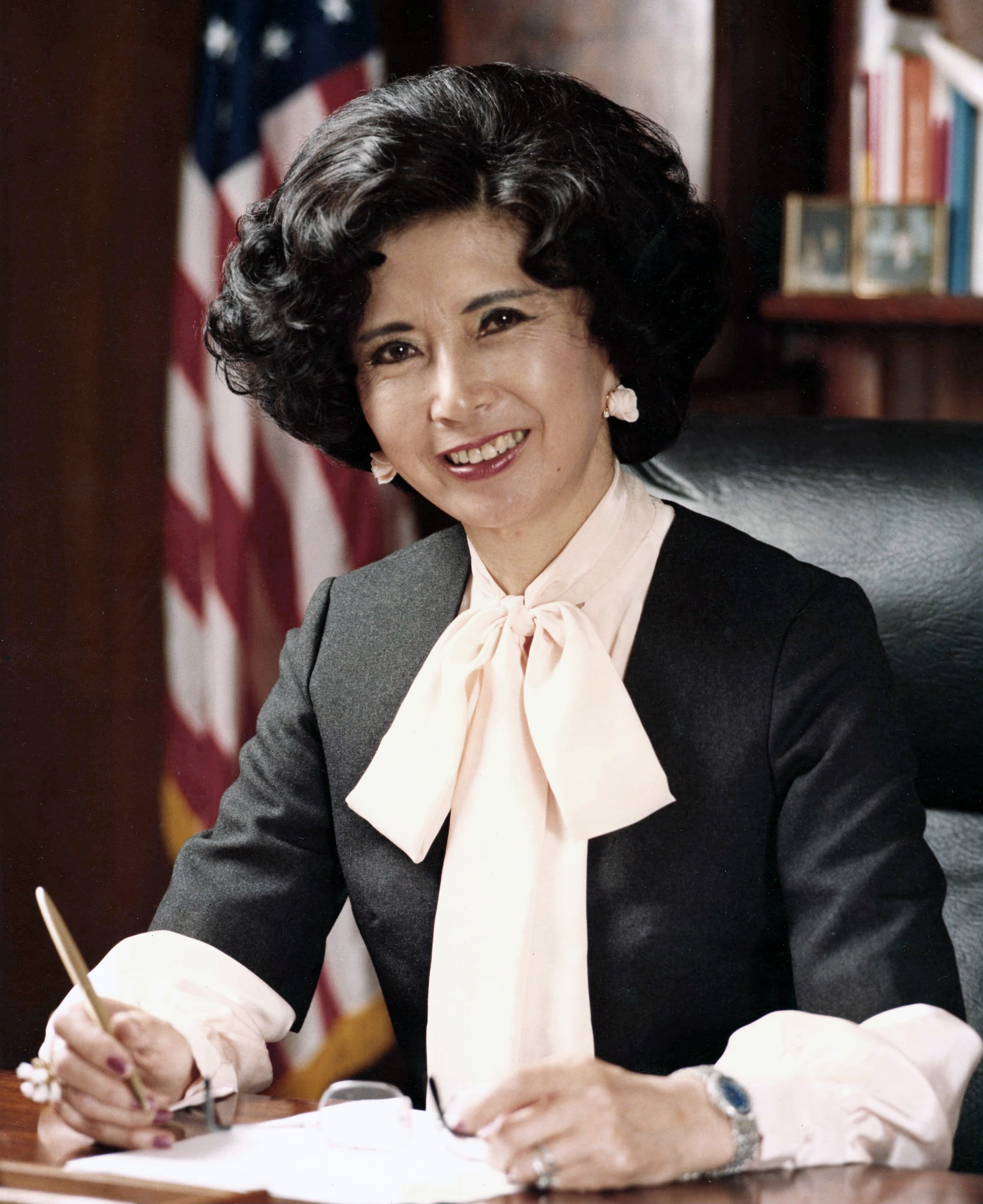 Cheryl Elliott, Notary Public professional providing expert mobile notary and loan signing services in Santa Maria, CA